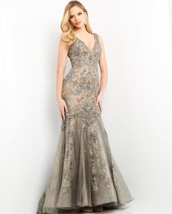 Style 02328 Jovani Gold Size 12 Pageant Mermaid Dress on Queenly