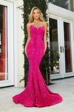 Style PS21208 Portia and Scarlett Hot Pink Size 4 Mermaid Dress on Queenly