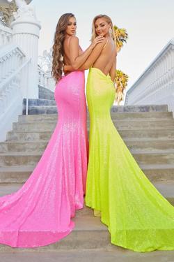 Style PS21287 Portia and Scarlett Hot Pink Size 4 Mermaid Dress on Queenly