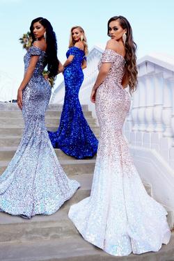 Style PS22353 Portia and Scarlett Blue Size 18 Prom Plus Size Mermaid Dress on Queenly