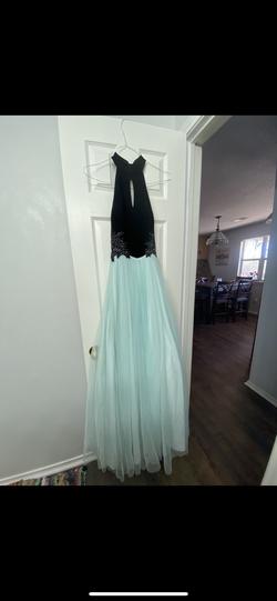 Camille La Vie Multicolor Size 4 Prom Straight Dress on Queenly