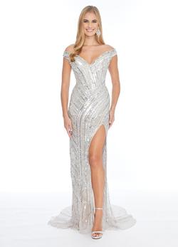 Style 1820 Ashley Lauren Silver Size 12 Plus Size Sweetheart Sequin Side slit Dress on Queenly
