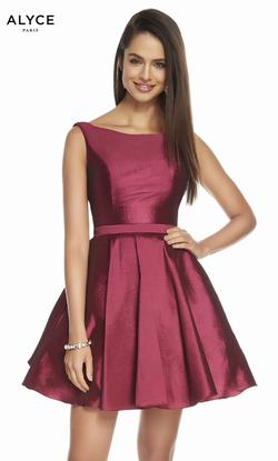 Style 1449 Alyce Paris Red Size 2 Burgundy Cocktail Dress on Queenly