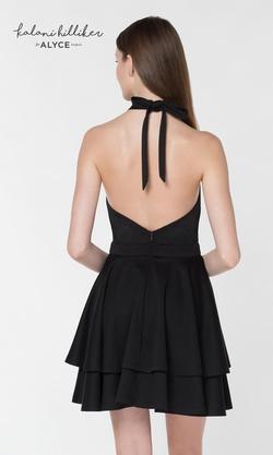 Style 33100 Alyce Paris Black Size 4 Cocktail Dress on Queenly