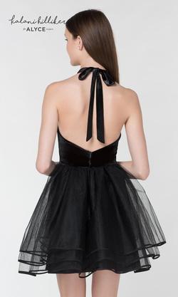 Style 331002 Alyce Paris Black Size 0 Cocktail Dress on Queenly