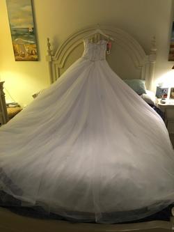 Marys Bridal style #8653 White Size 8 Ball Gown Floor Length Train Dress on Queenly