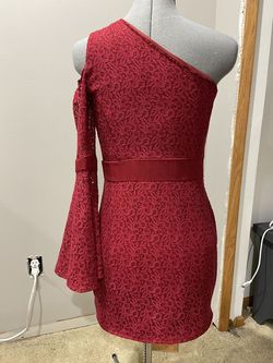 Custom Red Size 4 Midi $300 Lace Cocktail Dress on Queenly