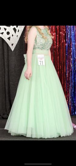 Sherri Hill Light Green Size 0 Pageant A-line Dress on Queenly