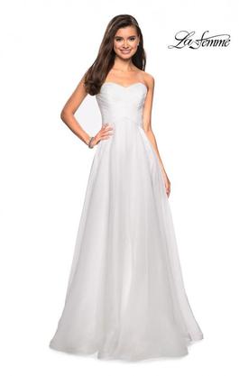 Style 27515 La Femme White Size 4 Straight Dress on Queenly