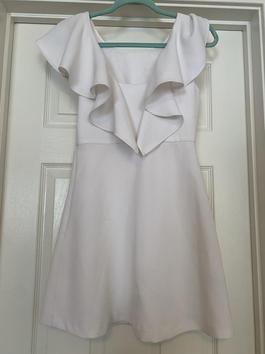 White Size 0 Cocktail Dress on Queenly