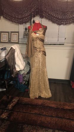 May Queen Couture Gold Size 8 $300 Floor Length Prom Mermaid Dress on Queenly