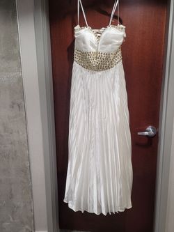 Style 10024 Aurora Prom  White Size 20 Tall Height Plus Size $300 A-line Dress on Queenly