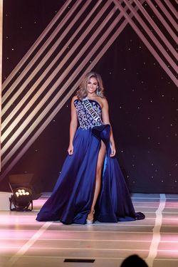 Jovani Navy Blue Size 4 Showstopper Velvet Free Shipping Ball gown on Queenly