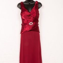 Style Never Altered Patra Red Size 10 Silk Prom A-line Dress on Queenly