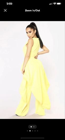 Yellow Size 2 Jumpsuit Dress on Queenly