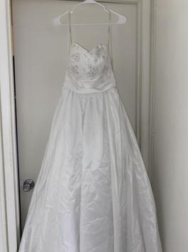 David's Bridal White Size 8 Floor Length 50 Off Straight Dress on Queenly