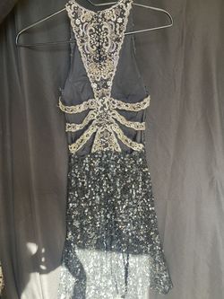 Sherri Hill Black Size 00 Halter Sequined Cocktail Dress on Queenly