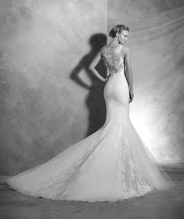 Pronovias White Size 12 Wedding Plunge Mermaid Dress on Queenly
