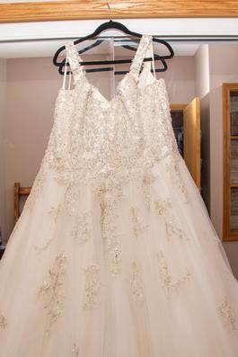 White Size 26 Ball gown on Queenly