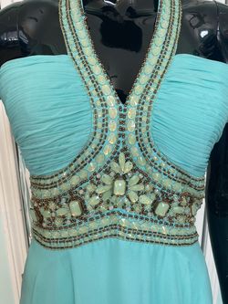 Madison James Green Size 10 50 Off $300 70 Off A-line Dress on Queenly