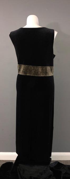 Black Size 22 Straight Dress on Queenly