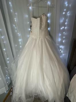 Terani Couture White Size 4 Cotillion Prom Ball gown on Queenly