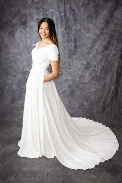 Style Juniper House Of Wu White Size 16 Sleeves Pageant Floor Length Straight Dress on Queenly