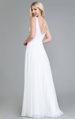 Style 7008 Amelia Couture White Size 8 Prom Straight Wedding Guest Summer Side slit Dress on Queenly