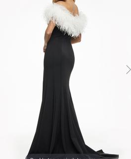 Ashley Lauren Black Size 0 Feather Pageant Side slit Dress on Queenly
