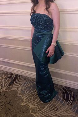 Style -1 Custom made Green Size 2 Sequined Floor Length Straight Dress on Queenly