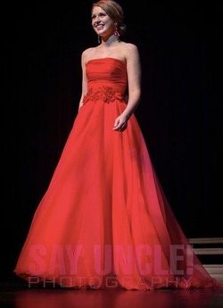 Tarik Ediz Bright Red Size 2 Floor Length Embroidery Prom Ball gown on Queenly