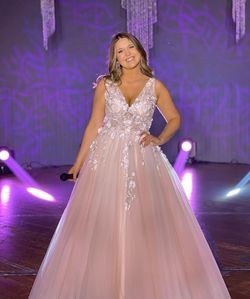 Jovani White Size 12 Floor Length Pageant Plus Size Cotillion Ball gown on Queenly