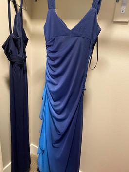 Betsy and Adam Blue Size 4 Ombre Straight Dress on Queenly