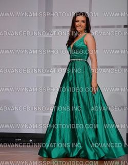 Sherri Hill Green Size 00 Tall Height Pageant Floor Length Emerald Ball gown on Queenly