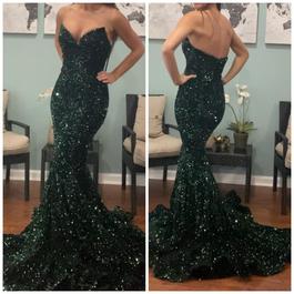 Portia and Scarlett Green Size 6 Sequin Black Tie Mermaid Dress on Queenly