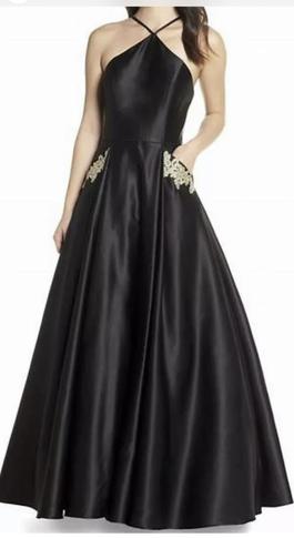 Blondie Nites Black Size 0 Pockets $300 Ball gown on Queenly