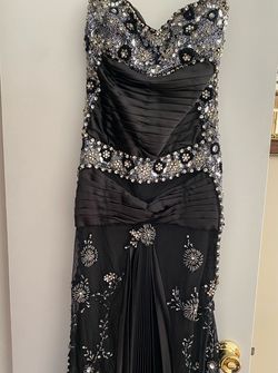Terani Black Size 4 50 Off Floor Length Straight Dress on Queenly