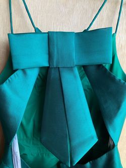Jovani Green Size 0 Emerald Free Shipping Cocktail Dress on Queenly