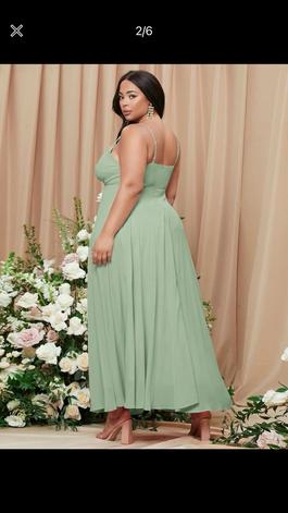 SHEIN Green Size 20 Spaghetti Strap Prom Straight Dress on Queenly