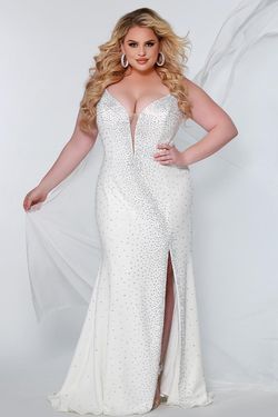 Style JK2218 Johnathan Kayne White Size 16 Floor Length Tall Height Straight Dress on Queenly