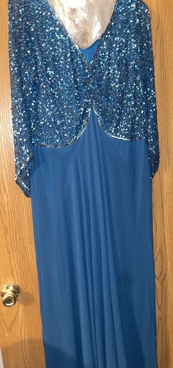 JKARA Green Size 14 Floor Length Teal Prom Straight Dress on Queenly