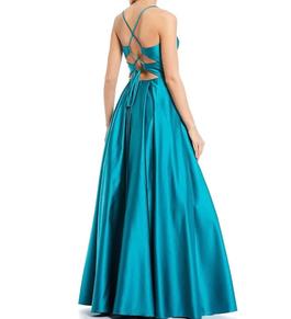 Blondie Nites Blue Size 6 Prom $300 Train Dress on Queenly