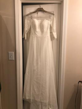White Size 4 Train Dress on Queenly