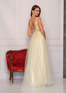 Style A10483 Dave and Johnny Yellow Size 8 Tall Height V Neck Tulle A-line Dress on Queenly