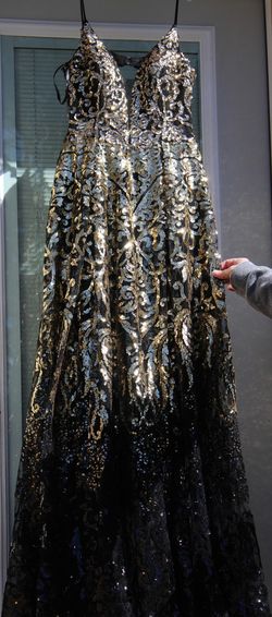 Alyce Paris Black Tie Size 10 Sequin V Neck Pattern A-line Dress on Queenly