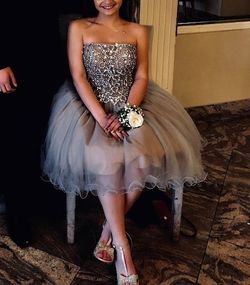 Terani Couture Nude Size 0 Tulle $300 Sequin Ball gown on Queenly