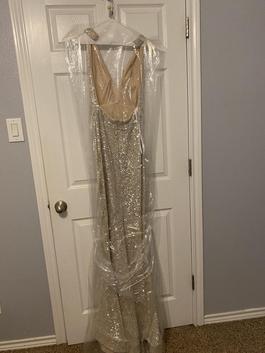 Ava Presley Nude Size 6 $300 Straight Dress on Queenly