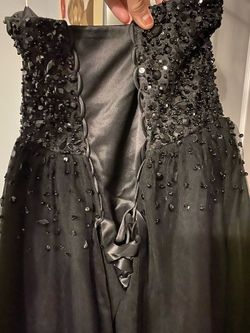 Black Size 0 Ball gown on Queenly
