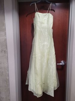 Style 6100C Lenovia Prom Green Size 12 Coral Tall Height $300 A-line Dress on Queenly