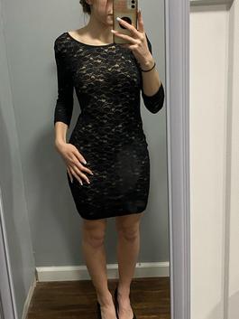 Windsor Black Size 2 Backless Midi Cocktail Dress on Queenly